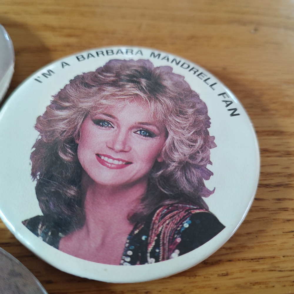 Vintage Barbara Mandrell Fan Button Collection - Picture 5 of 8